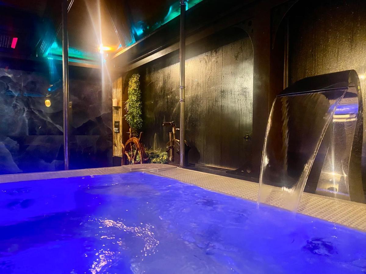 Hotel De La Truite & Spa Le Petit Nautilus Le Pont Ngoại thất bức ảnh
