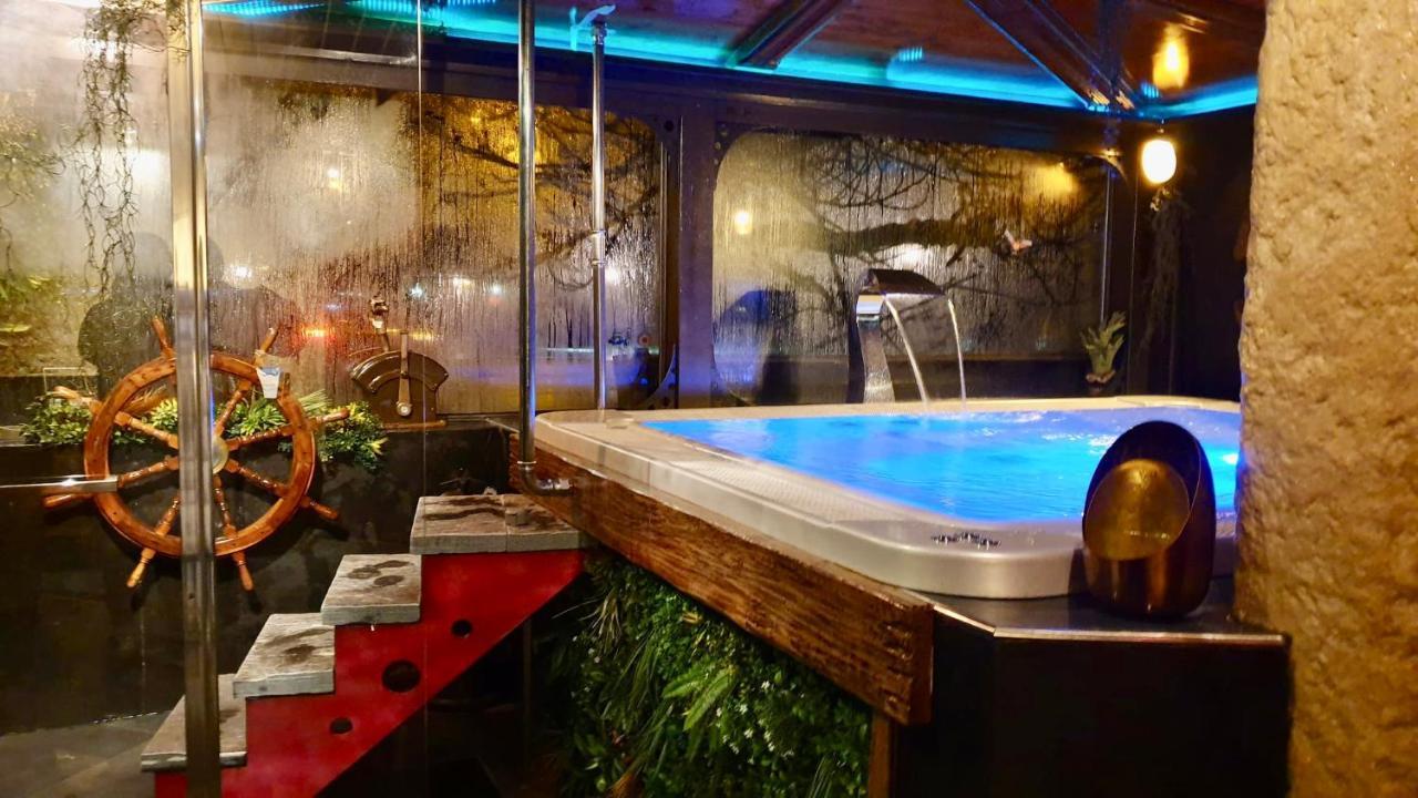 Hotel De La Truite & Spa Le Petit Nautilus Le Pont Ngoại thất bức ảnh