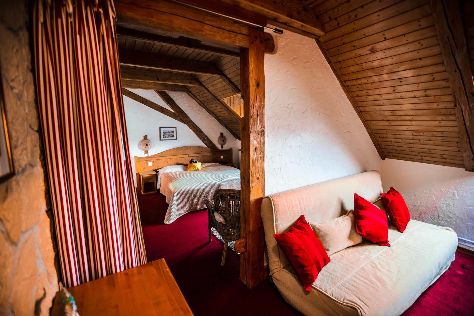 Hotel De La Truite & Spa Le Petit Nautilus Le Pont Ngoại thất bức ảnh